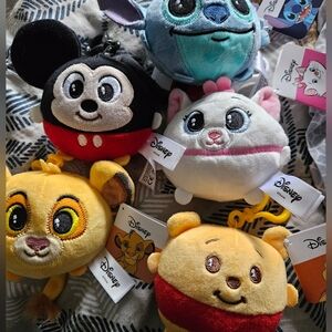 Nwt Disney Pixar Keychain Set